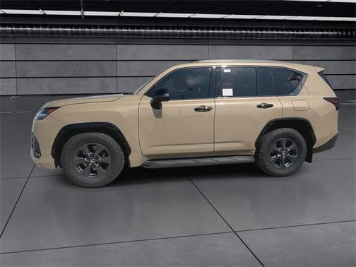 2025 Lexus LX 700h Overtrail