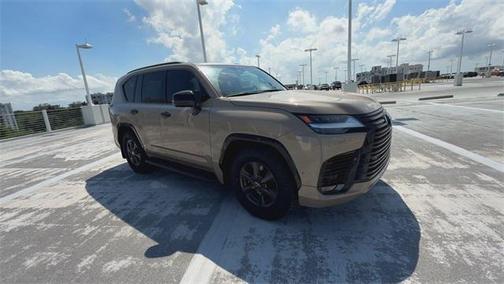 2025 Lexus LX 700h Overtrail