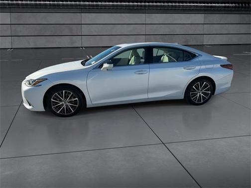 2023 Lexus ES 300h Premium