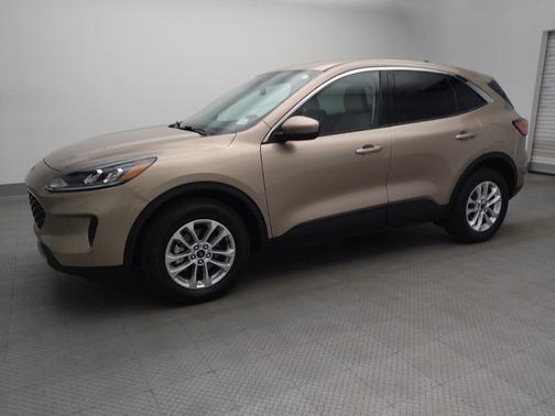Desert Gold Metallic 2021 Ford Escape SE