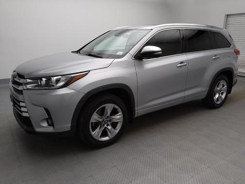 Celestial Silver Metallic 2018 Toyota Highlander Limited