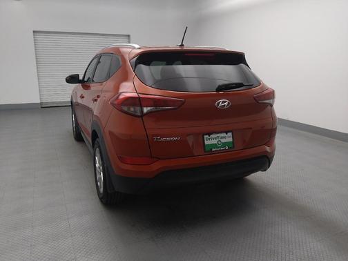 2016 Hyundai TUCSON SE