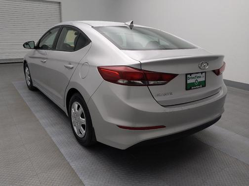 2018 Hyundai ELANTRA SE