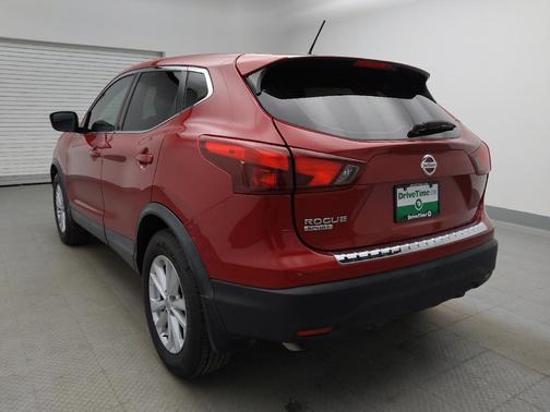 Palatial Ruby 2018 Nissan Rogue Sport S