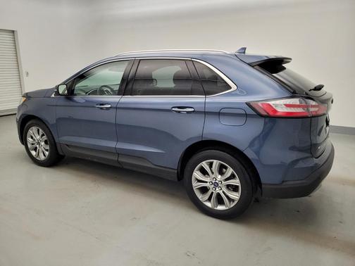 Photo 3 of 31 of 2019 Ford Edge Titanium