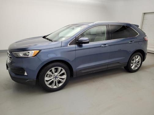 Photo 2 of 31 of 2019 Ford Edge Titanium