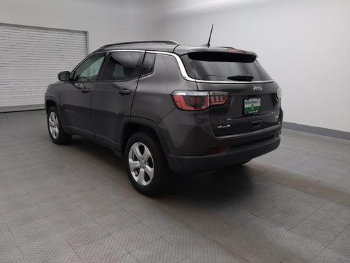 Granite Crystal Metallic Clearcoat 2018 Jeep Compass Latitude