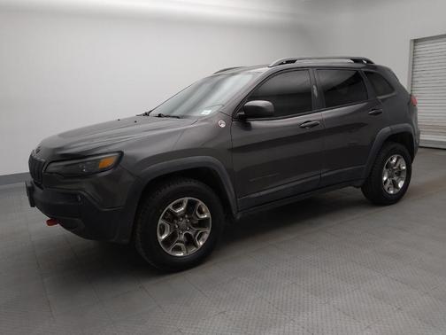 Granite Crystal Metallic Clearcoat 2019 Jeep Cherokee Trailhawk