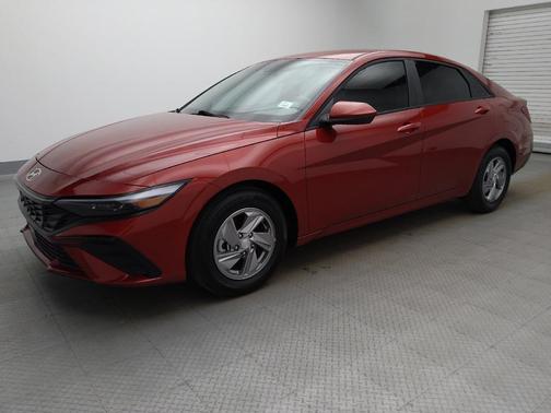 Ultimate Red 2025 Hyundai ELANTRA SE