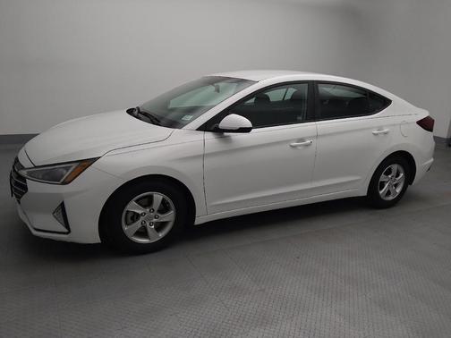 2019 Hyundai ELANTRA SE