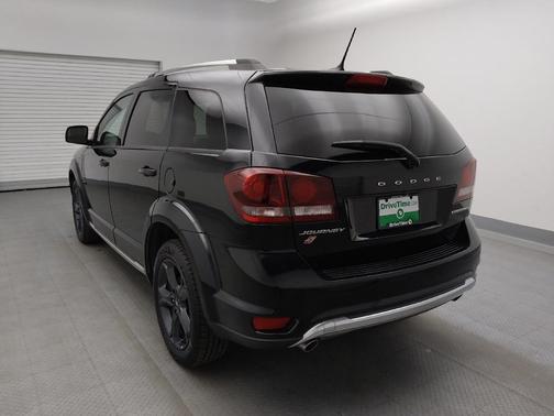 Pitch Black Clearcoat 2018 Dodge Journey Crossroad