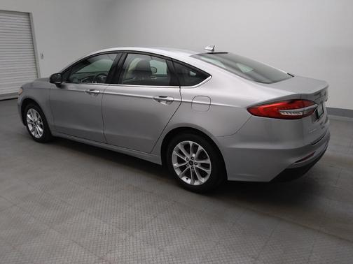 Iconic Silver Metallic 2020 Ford Fusion SE