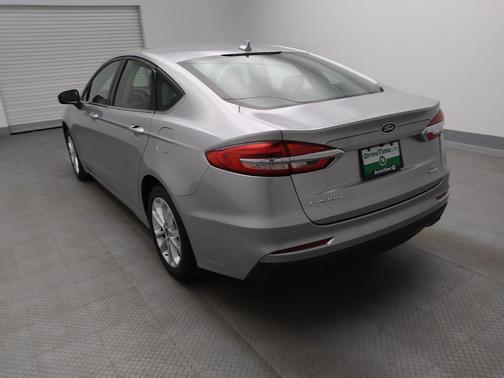 Iconic Silver Metallic 2020 Ford Fusion SE