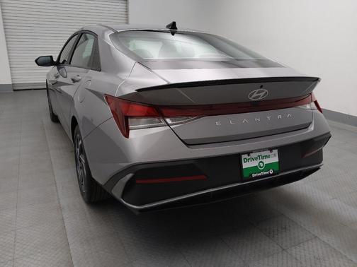 Fluid Metal 2025 Hyundai ELANTRA Sport