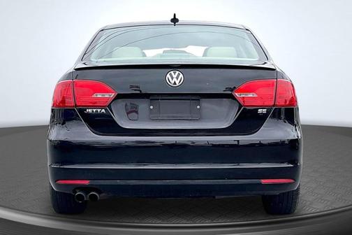 Black Uni 2014 Volkswagen Jetta SE w/Connectivity/Sunroof PZEV