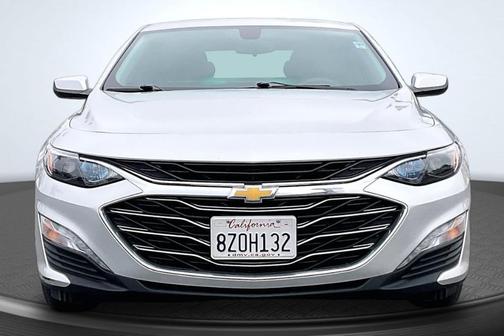 Silver Ice Metallic 2022 Chevrolet Malibu LT