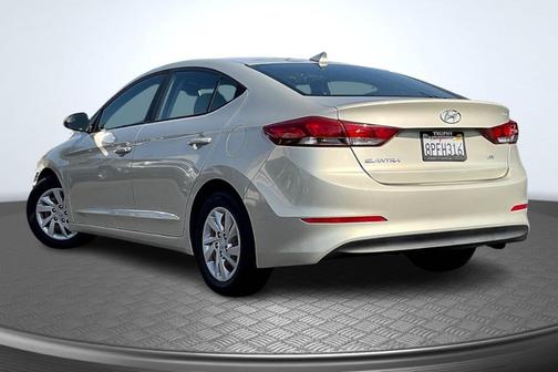 Mineral Beige 2017 Hyundai ELANTRA SE