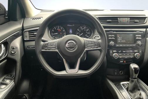2017 Nissan Rogue Sport SV