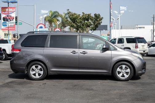 2013 Toyota Sienna LE