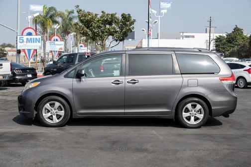 2013 Toyota Sienna LE