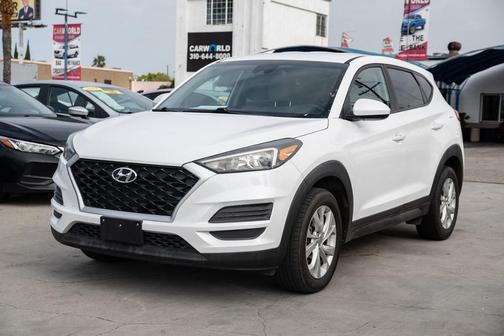 White Pearl 2019 Hyundai TUCSON SE