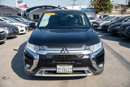 2019 Mitsubishi Outlander SE