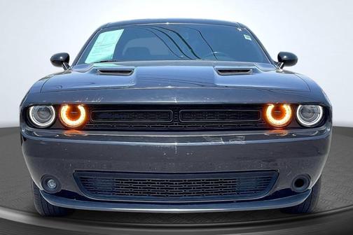 Pitch Black Clearcoat 2020 Dodge Challenger SXT