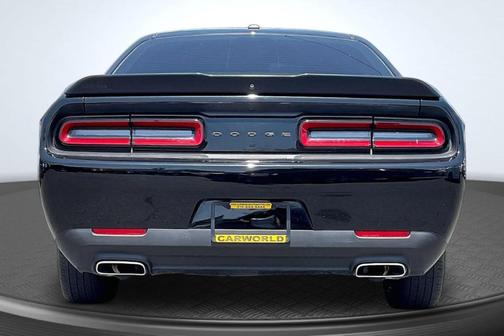 Pitch Black Clearcoat 2020 Dodge Challenger SXT