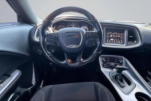 Pitch Black Clearcoat 2020 Dodge Challenger SXT