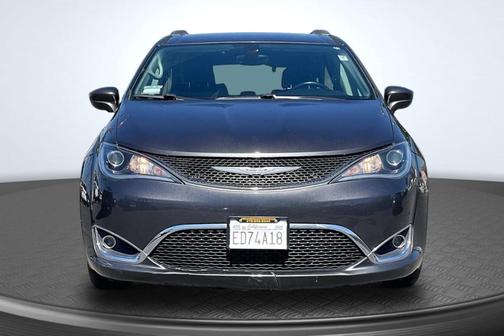 2019 Chrysler Pacifica Touring-L