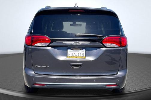 2019 Chrysler Pacifica Touring-L