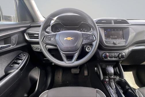Summit White 2022 Chevrolet Trailblazer LT