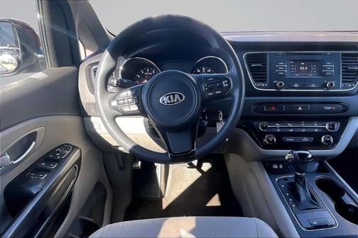 2017 Kia Sedona LX