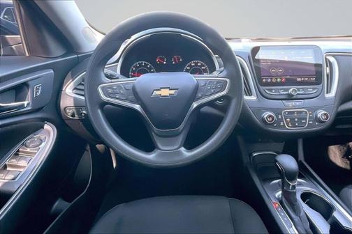 Northsky Blue Metallic 2022 Chevrolet Malibu LT