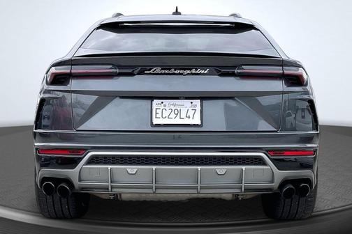 2019 Lamborghini Urus Base