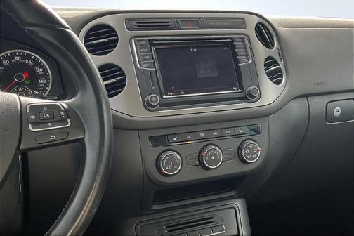 2017 Volkswagen Tiguan 2.0T Wolfsburg Edition