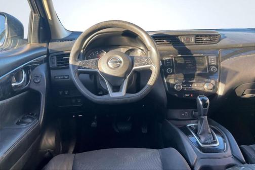 2020 Nissan Rogue Sport SV