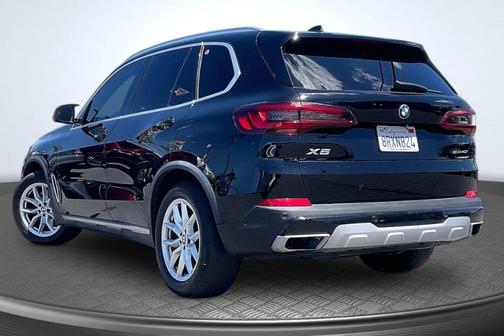 Jet Black 2020 BMW X5 sDrive40i