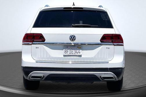 Pure White 2018 Volkswagen Atlas 2.0T SE