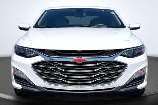Summit White 2022 Chevrolet Malibu LT