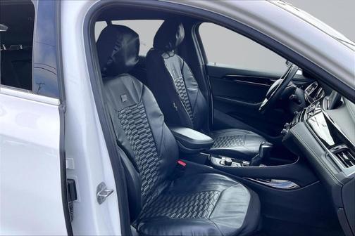 Alpine White 2018 BMW X2 sDrive28i