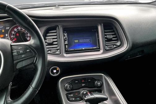 Bright White Clearcoat 2016 Dodge Challenger SXT