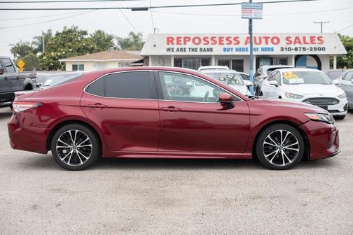 2018 Toyota Camry LE