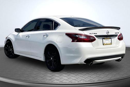 White 2018 Nissan Altima 2.5 SR