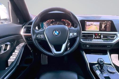 2019 BMW 330 i