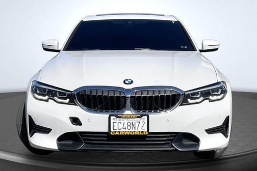 2019 BMW 330 i