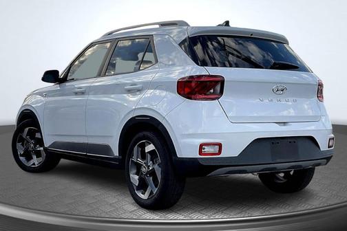 2022 Hyundai VENUE SEL