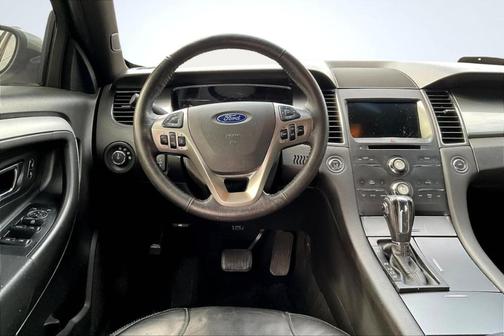 2017 Ford Taurus SEL