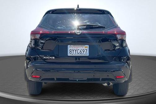 2021 Nissan Kicks S