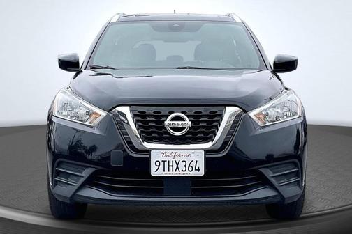 Super Black 2020 Nissan Kicks SV